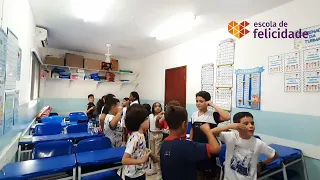 MÚSICA DE ANIMAÇÃO PARA COMEÇAR A AULA EMOCIONAL | ESCOLA DE FELICIDADE