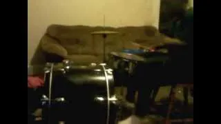 MESSING AROUND DRUM SOLO!