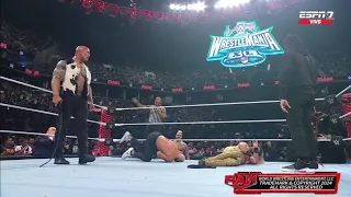 The Rock & Román Reigns atacan brutalmente a Cody Rhodes & Seth Rollins - WWE Raw 01/04/2024 Español