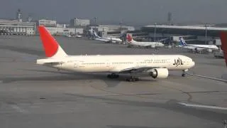 JAL Boeing 777-300ER Take off at Nagoya