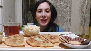 ჩებურეკის მუკბანგი/ MUKBANG Nini KVIRIKE🍫შოკოლადს ღეჭავთ თუ ადნობთ? ASMR ჭამის ხმები