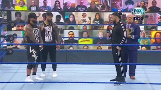 Roman Reigns espera que The Usos ganen los títulos en parejas - WWE Smackdown 04/06/2021 (Español)