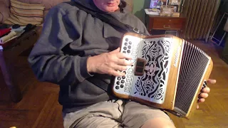 How to play Irish music on the button accordion. Learn The Lilting Banshee jig