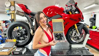 Gorgeous Clear Clutch Cover for our 2023 Panigale V4!!!