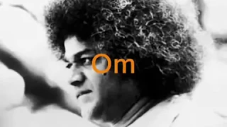 Sathya Sai Baba chanting the Gayatri Mantra.mp4