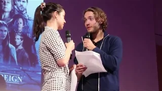 Reign : Adelaide Kane & Toby Regbo doing the wedding proposal scene on stage - Long May She Reign