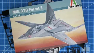 Italeri MiG 37B Ferret E What's in the Box