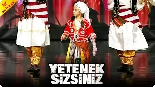 Folklor Ekibinin Minik Üyesi Gülümsetti | Yetenek Sizsiniz Türkiye