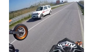 Wheelie in front of Police / Cop + Escape | Ktm 690 Smc-R | MLS - Motard Lovers