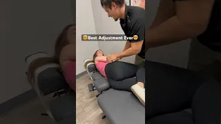 The LOUDEST Adjustment 🤯 #chiropractor #chiropractic #crackingbones