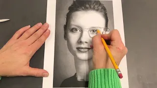 How to Draw Glasses on a Portrait