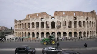 Italian farmers stage symbolic protest by the Colosseum | AFP