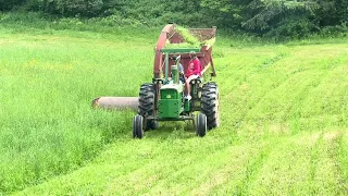 Green chopping with John Deere 3020