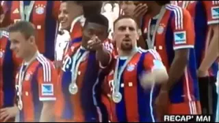 David Alaba with the old school prank on Ribery