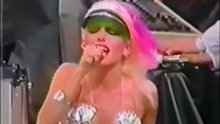 Missing Persons / Walking In L.A. (1983 "US" Festival")