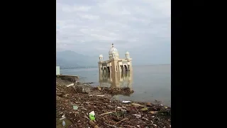 Смертоносное землетрясение и цунами в Индонезии
