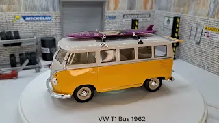 VW T1 Bus 1962 1:24 Scale Model