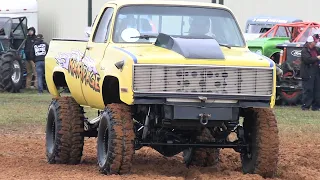 SUPER STREET MUD TRUCKS HAMMER THE PIT