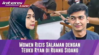 Momen Ria Ricis Cium Tangan Kepada Teuku Ryan Saat Pertama Kali Hadir Di Sidang Cerai Dengan Ryan