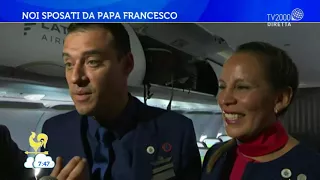 Matrimonio a sorpresa sull'aereo del Papa