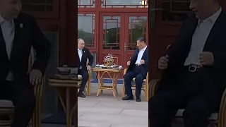 Putin Ends First Day in Beijing Drinking Tea With Xi