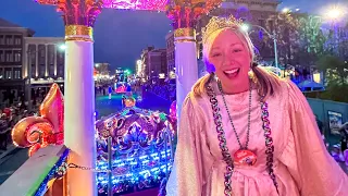 Riding a Float in Universal Studios MARDI GRAS PARADE - King & Queen! Full Float Rider Experience