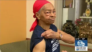 'He picked the wrong house': Bodybuilder, 82, fights break-in suspect