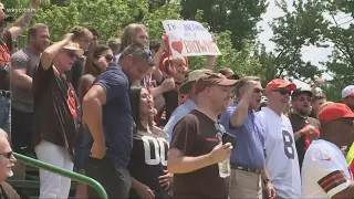 Cleveland Browns fans return to Berea for training camp