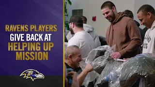 Ravens Players Give Back at Helping Up Mission | Baltimore Ravens