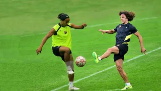 Ronaldinho Top 13 Magic Plays & Unexpected Skills In Training