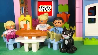 Видер Lego Duplo Веселая семья Лего покажет как они строили дом из умного конструктора