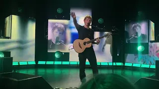 Ed Sheeran - Kiss Me (Live at the Plus 10th Anniversary gig at Shepherd’s Bush)