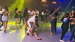 ELA JÁ TEM OUTRO ALGUÉM - DANÇANDO FORRÓ NO BAILÃO DO BRUNINHO DO FORRÓ (VANERÃO)