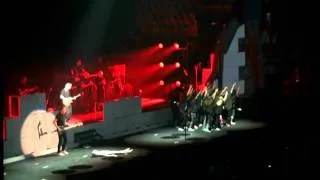 Roger Waters (The Wall Chicago 2010) [06]. Another Brick In The Wall Part 2