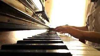 "Дорога цветов" из к/ф "Каникулы строгого режима"( piano)