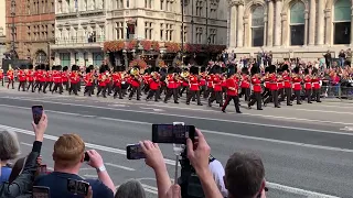 Procession of HM Queen Elizabeth II's coffin on the gun carriage