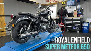 2023 Royal Enfield Super Meteor 650 - Unboxing & Soundcheck - Müller Motors
