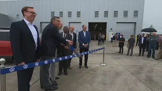 Chattanooga's Volkswagen plant reveals new electric vehicle battery lab