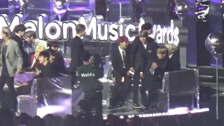 [Fancam] BTS Dancing to Really Really + Jin Worldwide Handsome Flying Kisses MMA 2017