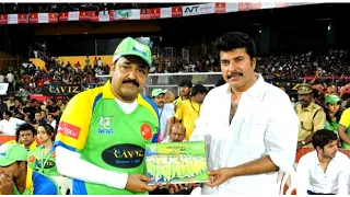 A good opening partnership from Kerala Strikers openers Nivin Pauly & Rajesh Pillai | Mumbai Heroes