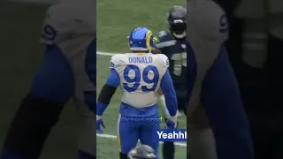 Aaron Donald Trolls DK Metcalf “YEAHHHHHHHH” 🤣 #jesusislord #viral #shorts #sports #youtube #nfl