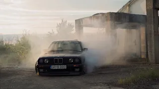 Black BMW E30 Smoke & Sunset 4K