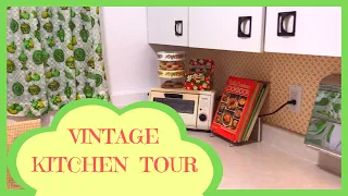 VINTAGE KITCHEN TOUR | 1970S INSPIRED