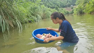 Daily life of single mothers in Vietnam, helping abandoned children