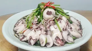 Chỉ thêm 1 bước ,mực ống nhỏ xào rau cần và giá trắng ngọt thơm giòn.