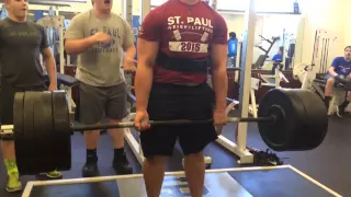 15 year old freshman deadlifts 500 lbs for 2 reps