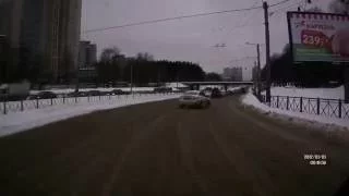 ДТП. 14:41 пр.Испытателей после Светлановской пл. Car in the skid. crash