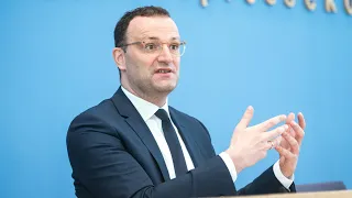 Spahn: Bei Corona-Genesenen reicht eine Impfung | AFP