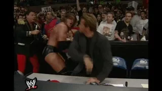 Arnold Schwarzenegger punches HHH