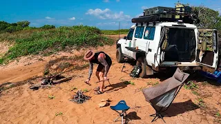 SOLO BEACH CAMPING IN THE NORTHERN TERRITORY | FISHING | CRABBING | BUSH COOK UP | TOYOTA TROOPY